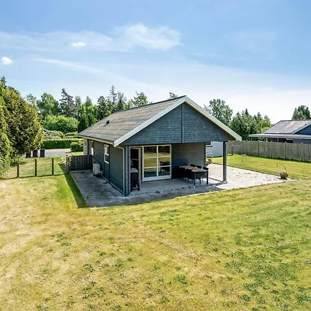 Casa vacanze Agneta - 1km From The Sea By Interhome Bøtø By