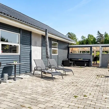 Agneta - 1km From The Sea By Interhome Bøtø By