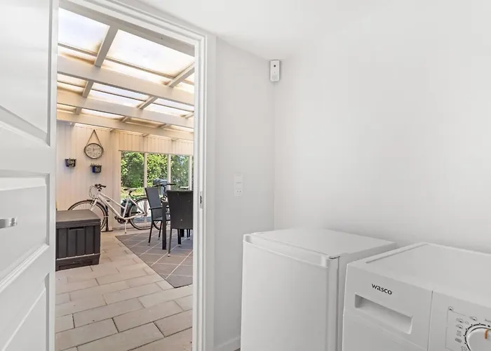 Agneta - 1km From The Sea By Interhome